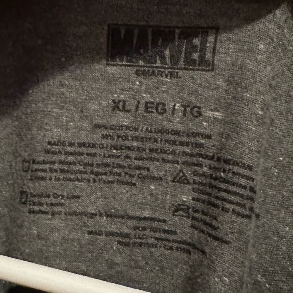 NWOT Gray Marvel Superheroes Short Sleeve T Shirt XL - Picture 2 of 4